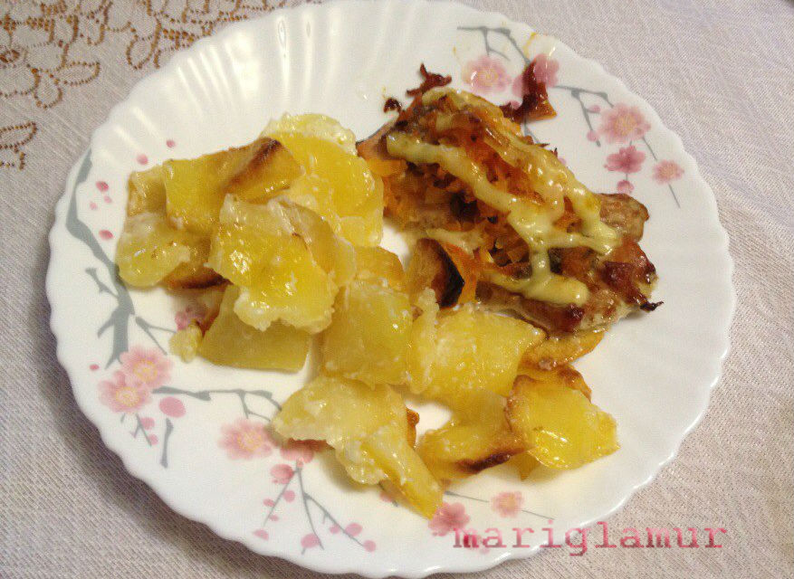 pink salmon with potatoes